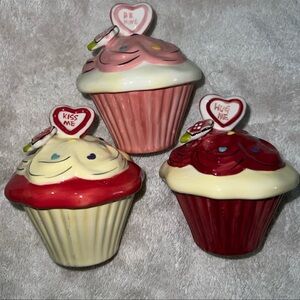 SET OF 3 BLUE SKY CLAYWORKS CERAMIC CUPCAKE TRINKET BOXES//BE MINE//KISS/HUG ME